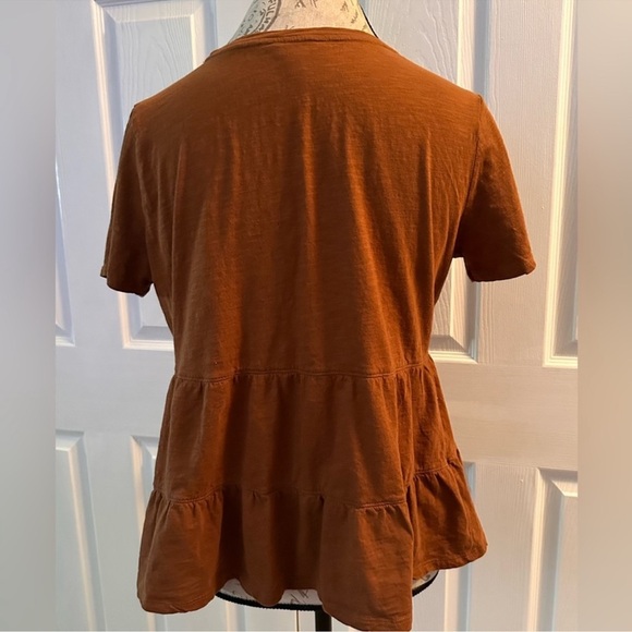 Time and Tru Tiered Short Sleeve Top - Picture 2 of 5